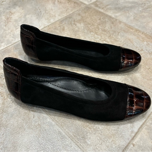 Vaneli Ballet Flats Womens 7 Slim Black Suede with Brown Cap Toe - Picture 4 of 9
